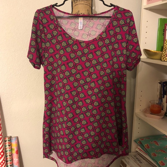LuLaRoe Tops - Lularoe Classic Tee NWOT‼️
